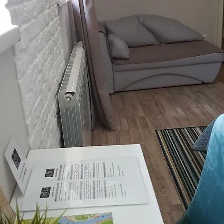 Cherry Queen Apartment